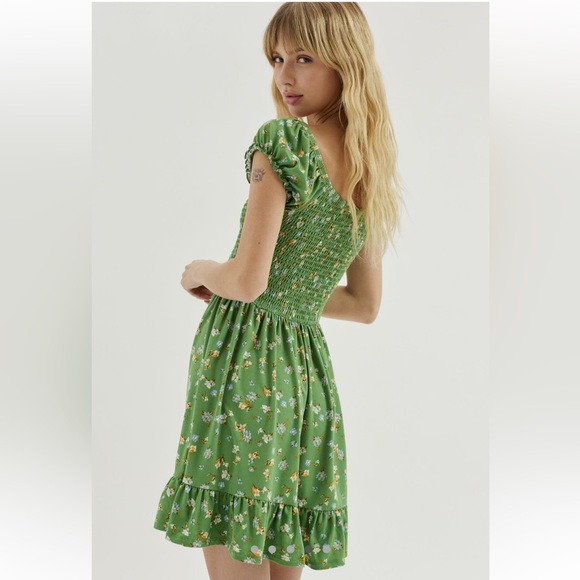 UO Tessie Floral Smocked Mini Dress - Picture 5 of 6